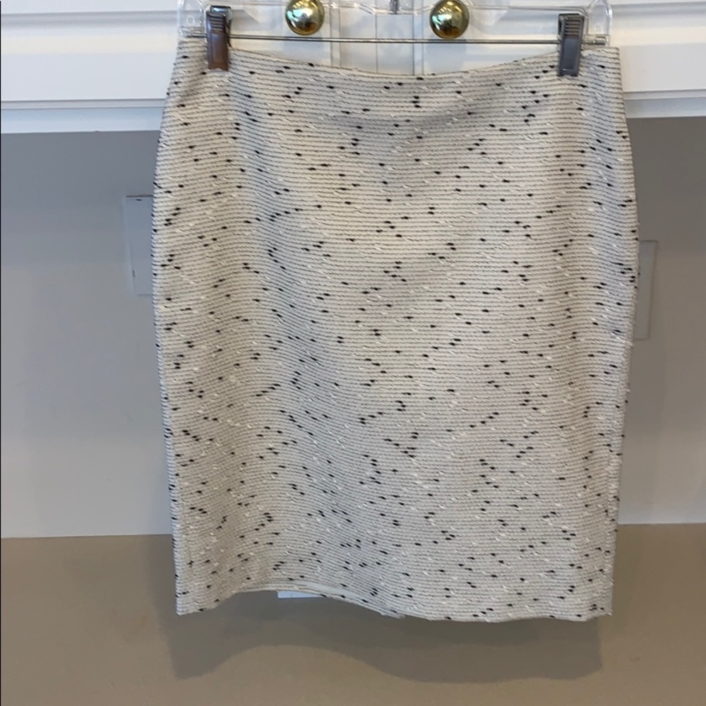 TALBOTS Ivory & Black/White dots. Size 4 Petite.